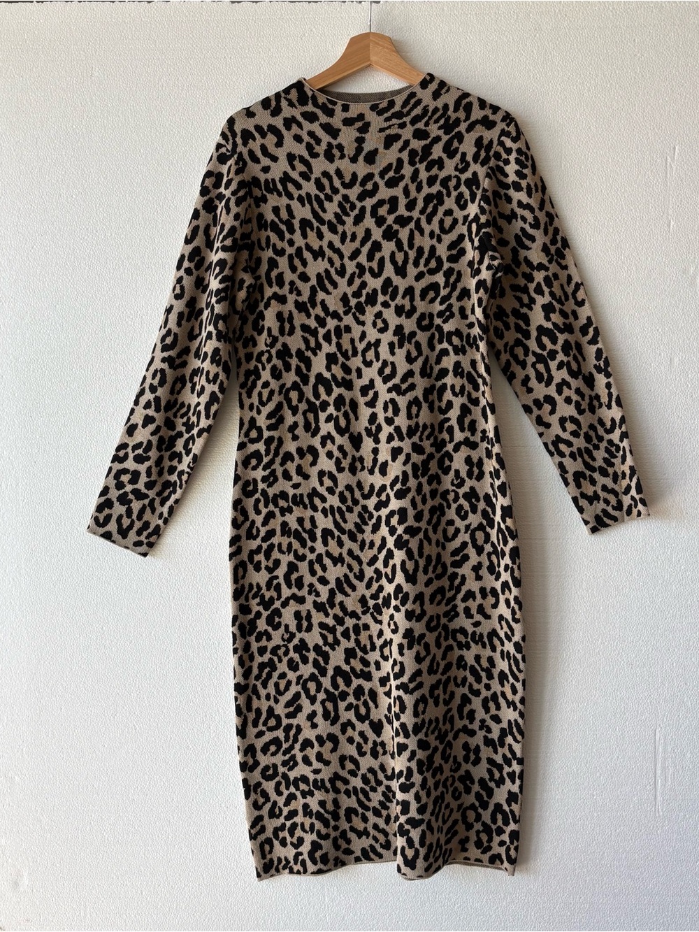 Nina Leonard BodyCon Knit Leopard Print Midi dress, Large (12) NWOT